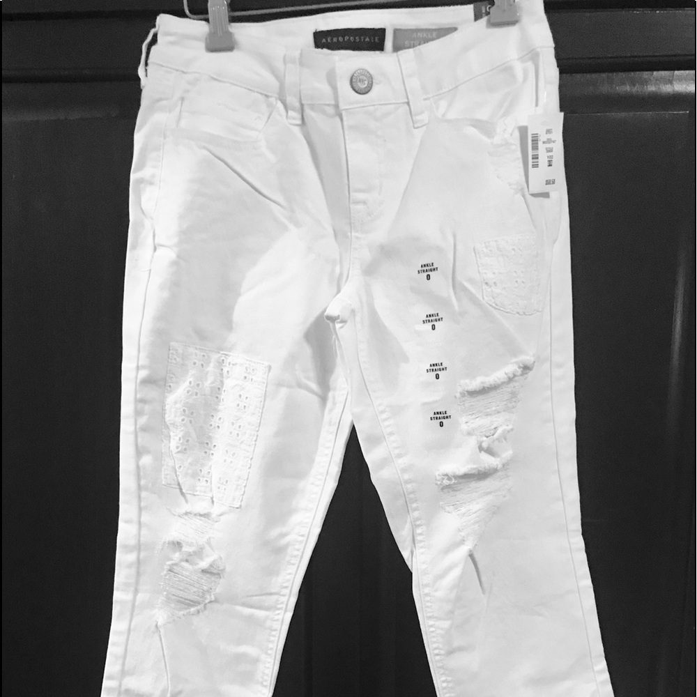 White Aeropostale ankle jeans